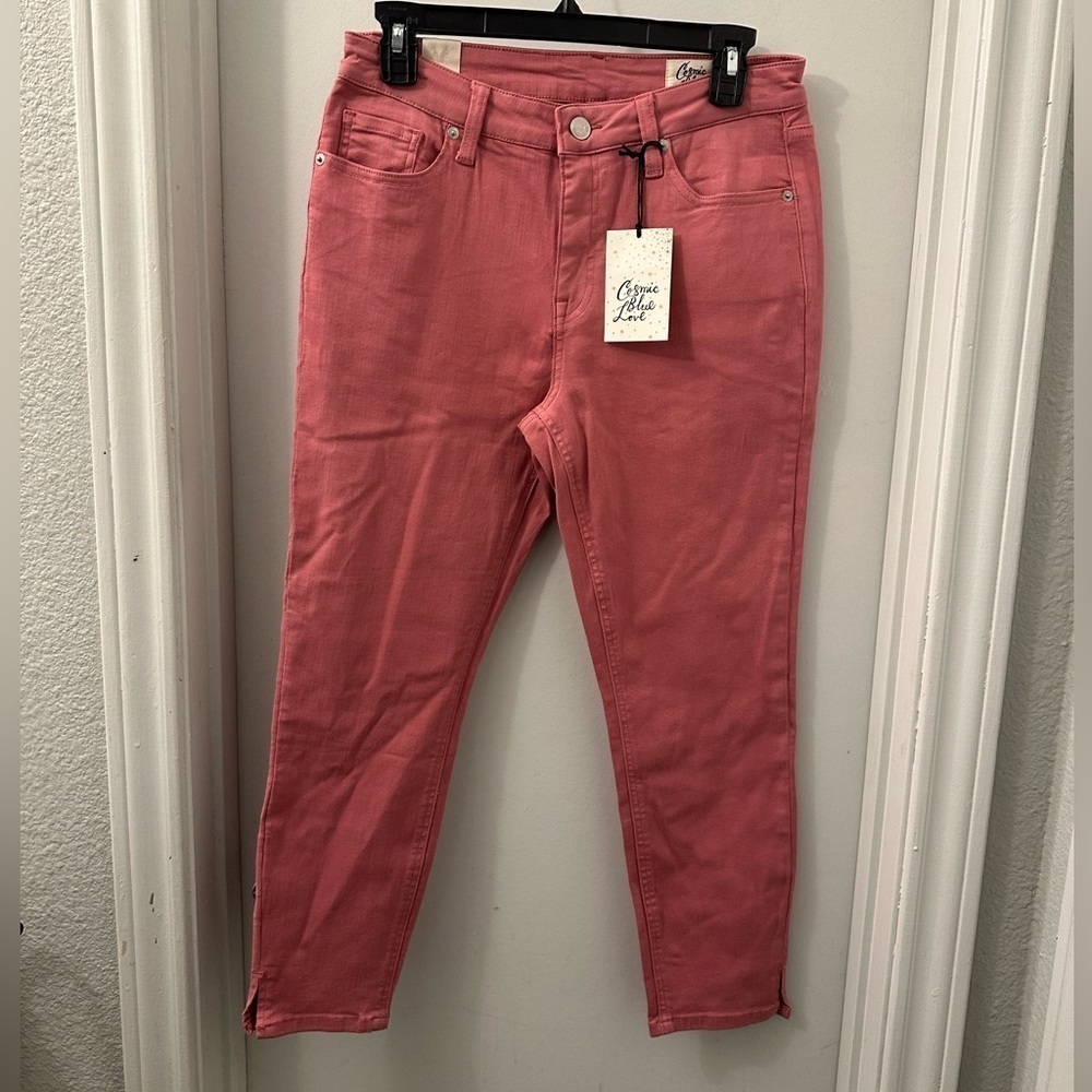 NWT COSMIC BLUE LOVE
Milo Side Split Capri Skinny Jean in Flamingo Pink